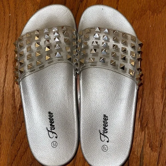 Forever 21 flip flops - Picture 4 of 7